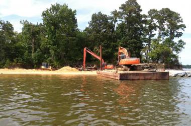 Construction of the Chester Point Living Shoreline 